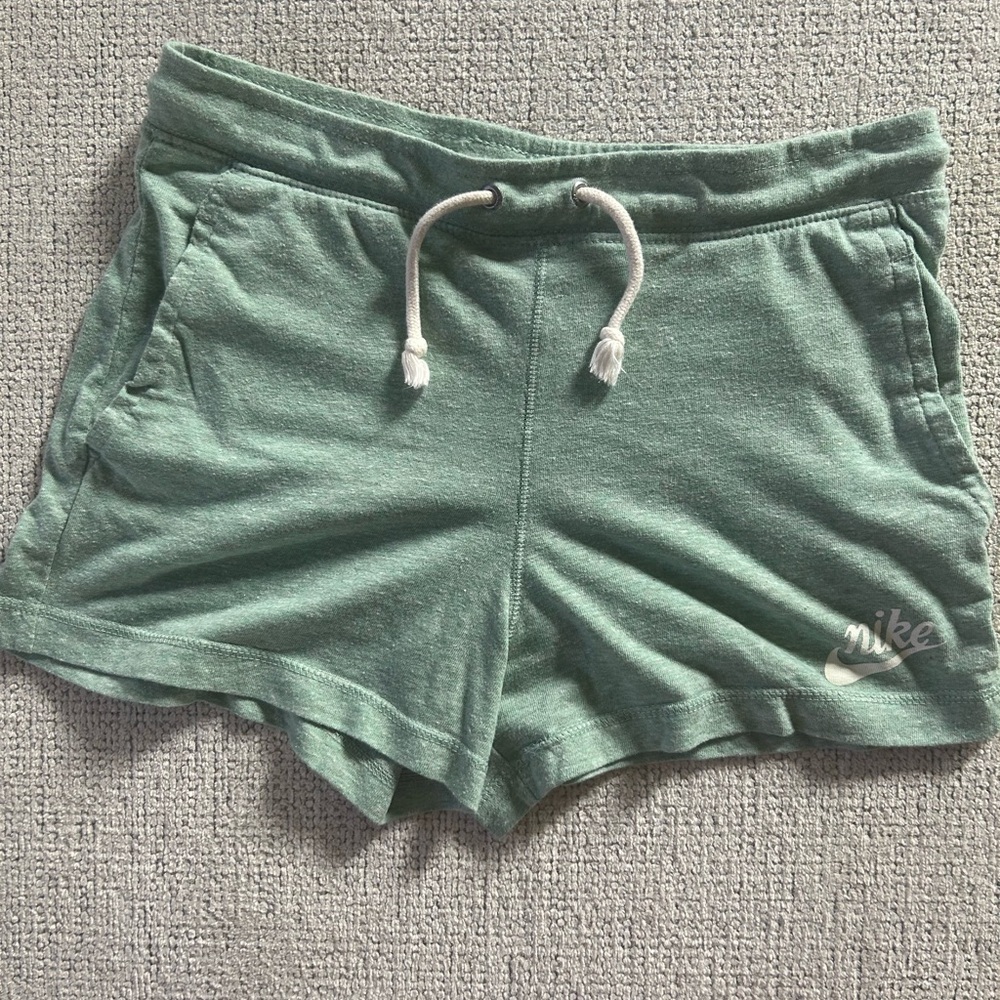 Nike Women’s Green Athletic Drawstring Shorts Sz.M NWOT😀